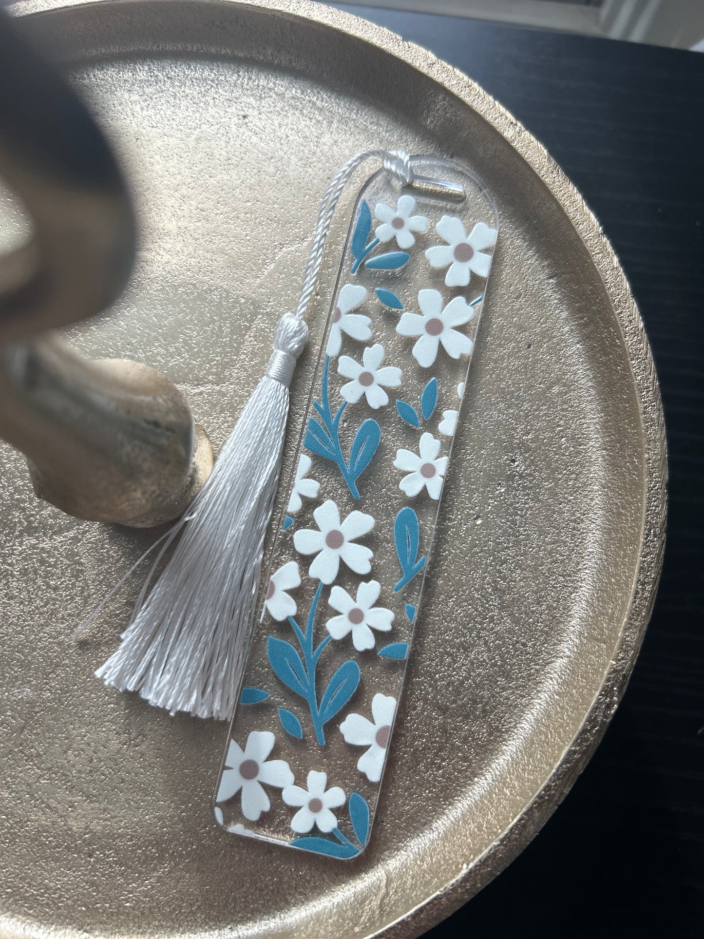 Bookmark - White Daisies
