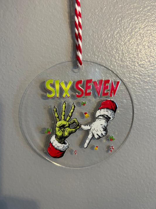 Santa Hand and Green Hand 6-7